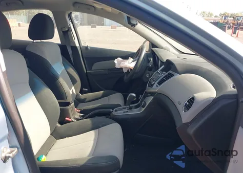 2011 Chevrolet Cruze Ls z USA, uszkodzony, nr VIN 1G1PC5SH4B7171827